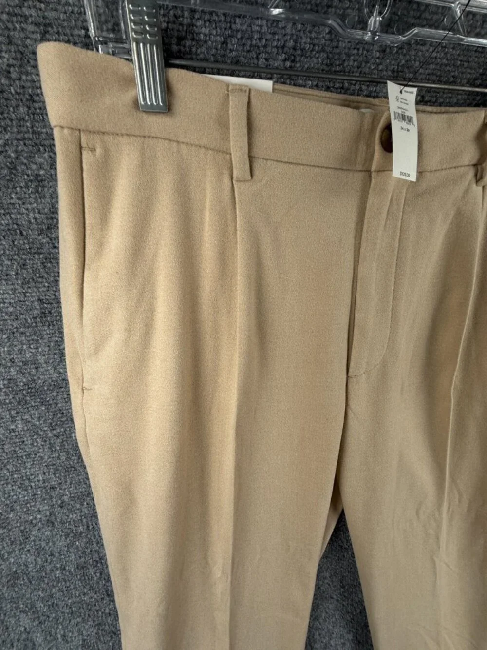 NWT Banana Republic Brushed Pleated Pant Men 34x30 Tapered Leg Relaxed Fit